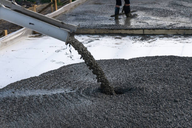 Best Custom Concrete Contractor  in Greenfield, WI
